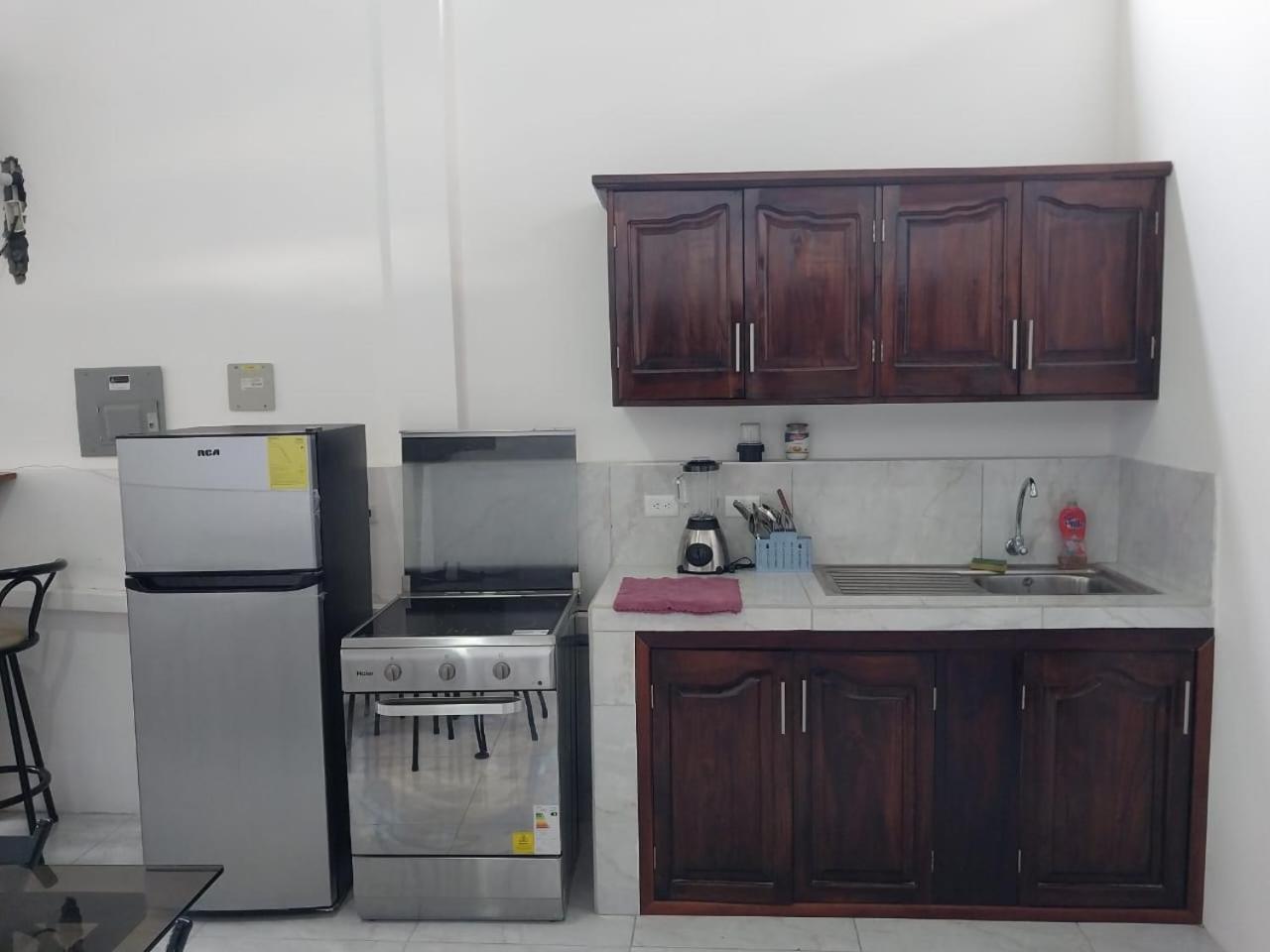 Tintorera Guest House 阿约拉港 外观 照片